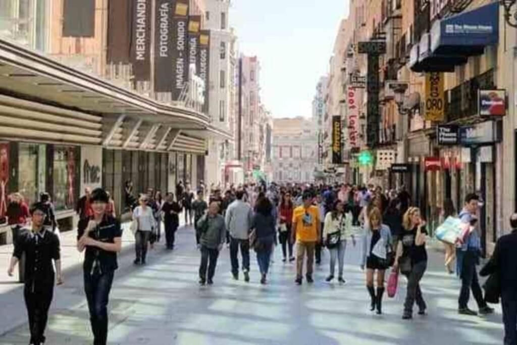 Picasso Callao Wifi Free - Temporada Rental Workers & Stud Madrid Eksteriør bilde